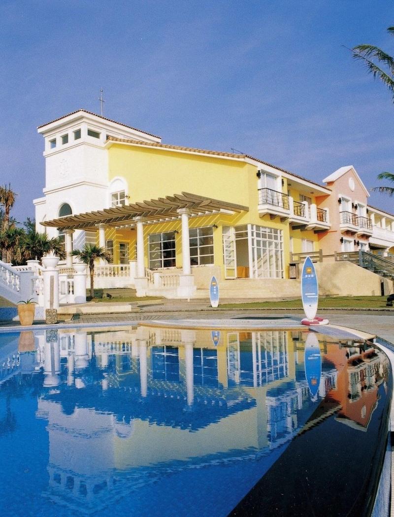 Chateau Beach Resort Kenting image
