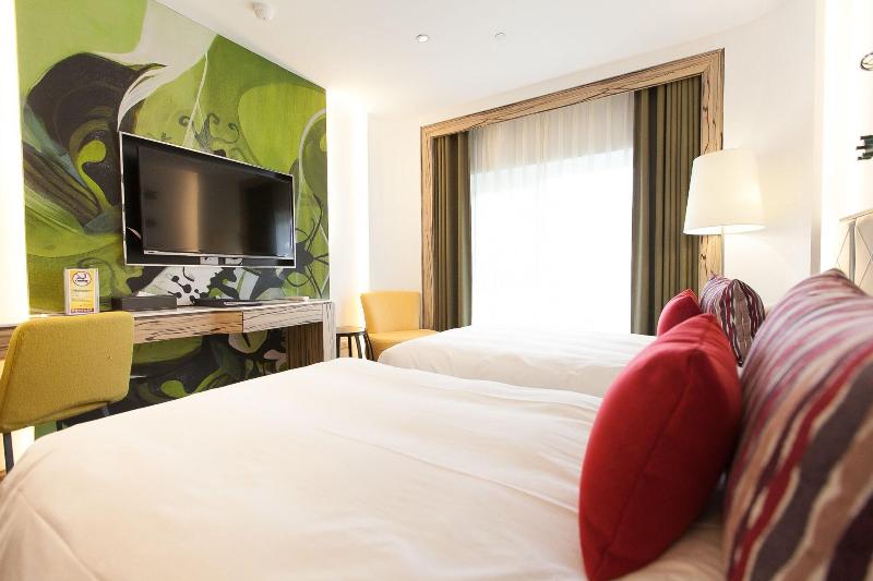 Chateau Beach Resort Kenting image
