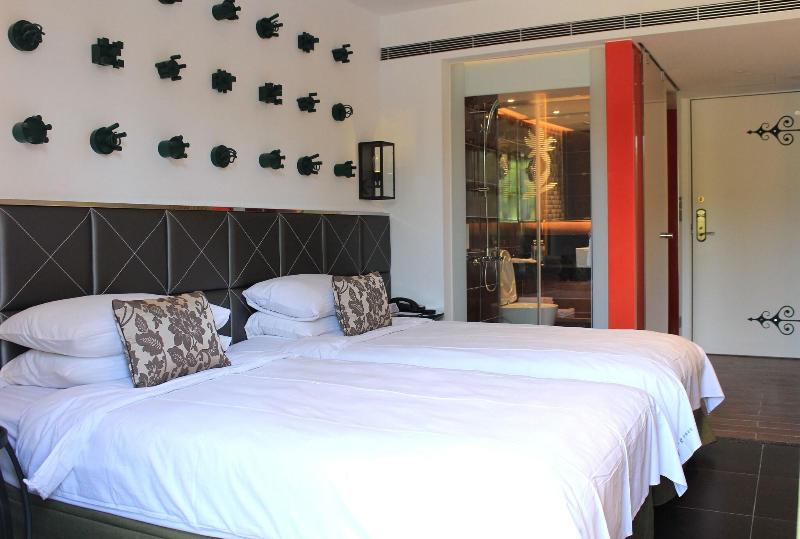 Chateau Beach Resort Kenting image
