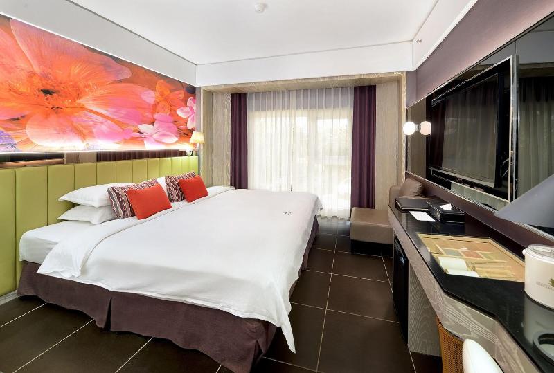 Chateau Beach Resort Kenting image