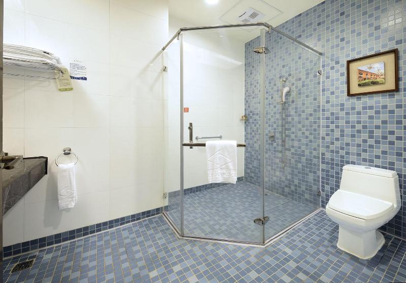Chateau Beach Resort Kenting image