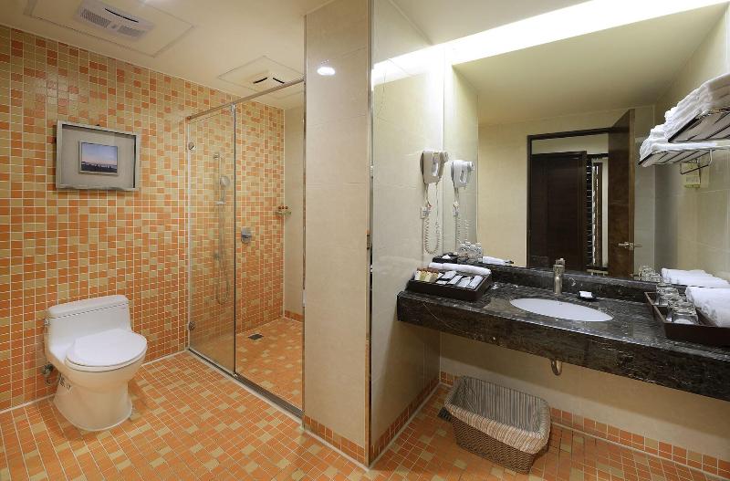 Chateau Beach Resort Kenting image
