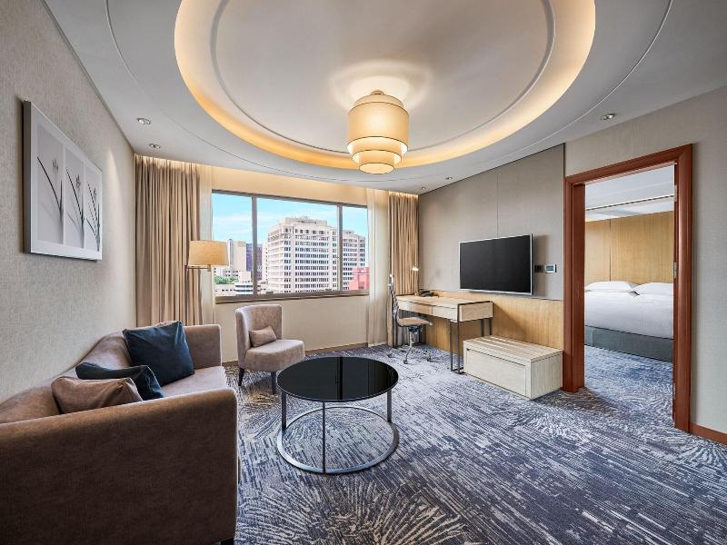 Sheraton Grand Taipei Hotel image