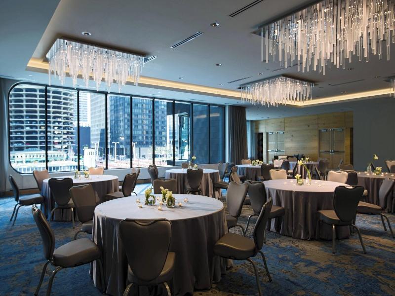 Renaissance Chicago Downtown Hotel image