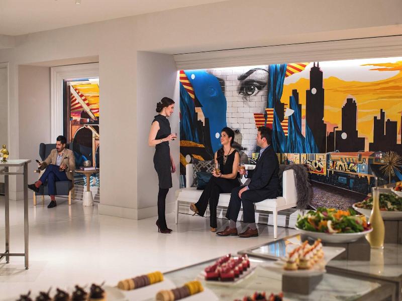 Renaissance Chicago Downtown Hotel image