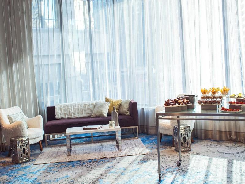 Renaissance Chicago Downtown Hotel image