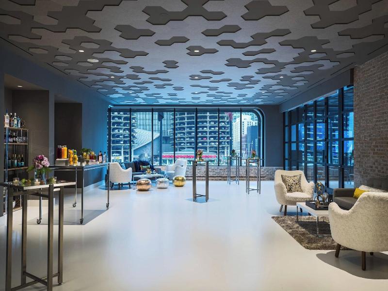 Renaissance Chicago Downtown Hotel image
