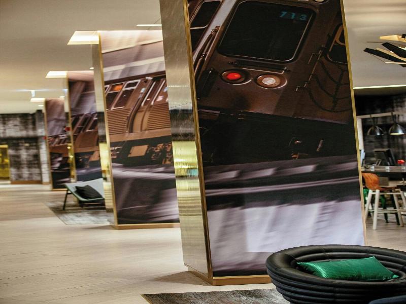 Renaissance Chicago Downtown Hotel image