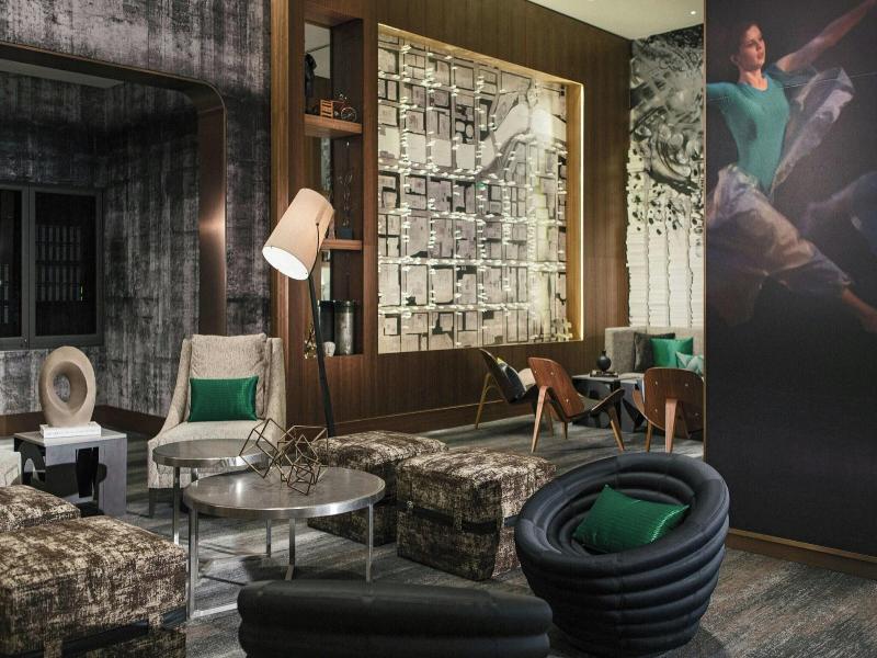 Renaissance Chicago Downtown Hotel image
