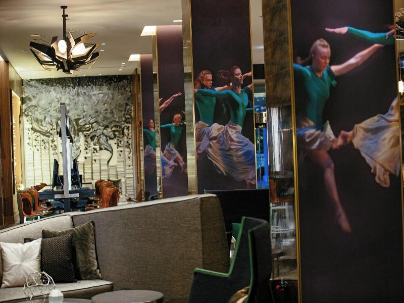 Renaissance Chicago Downtown Hotel image