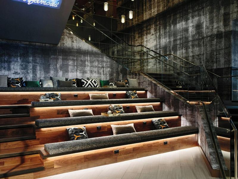 Renaissance Chicago Downtown Hotel image