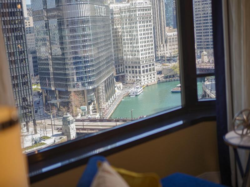 Renaissance Chicago Downtown Hotel image