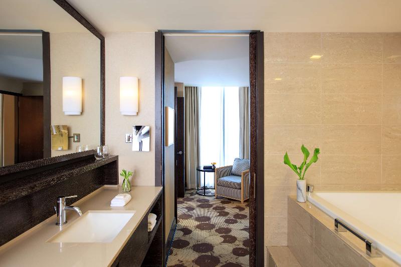 Royal Sonesta Chicago River North image