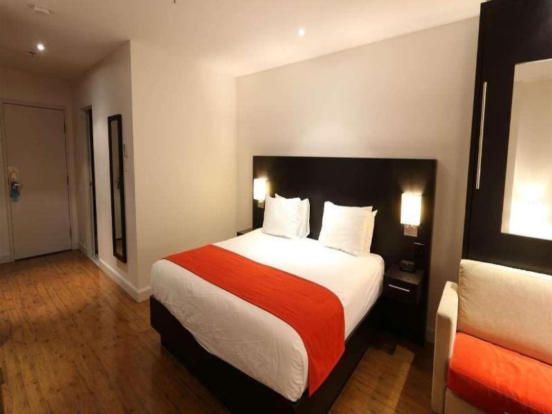 Hotel Classique image