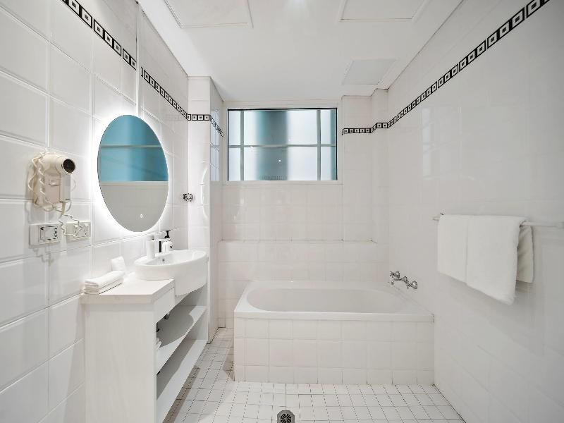 Castlereagh Boutique Hotel image