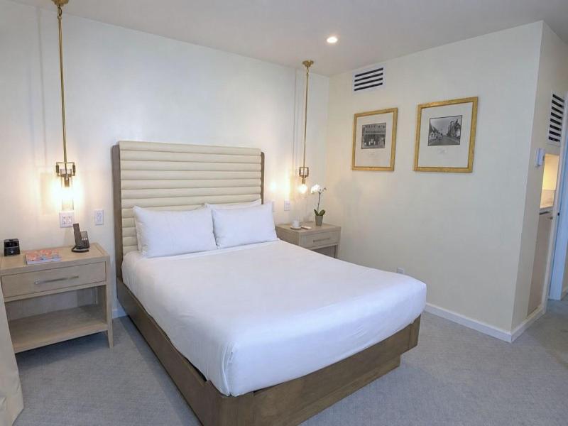 Luxe Sunset Boulevard Hotel image