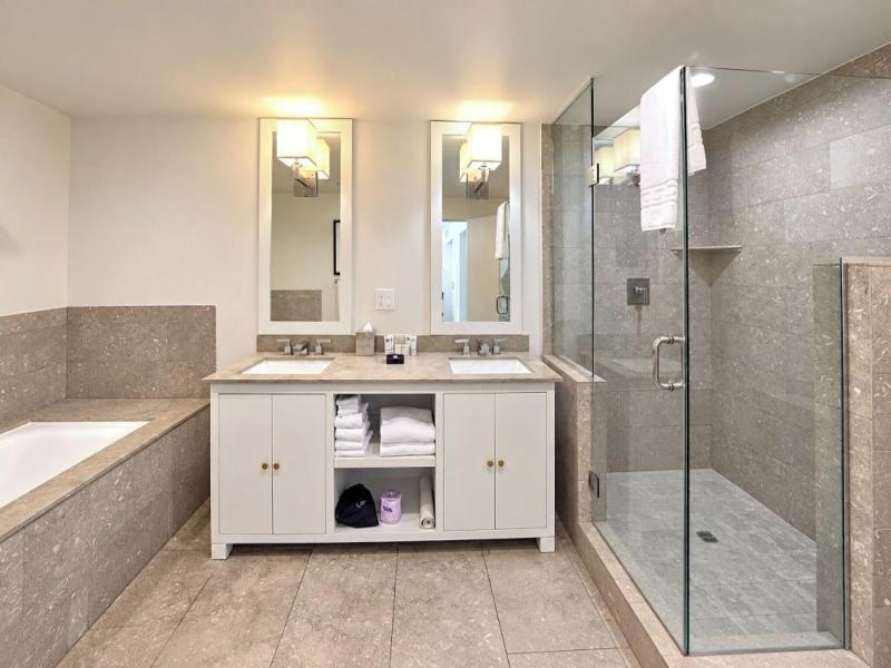 Luxe Sunset Boulevard Hotel image