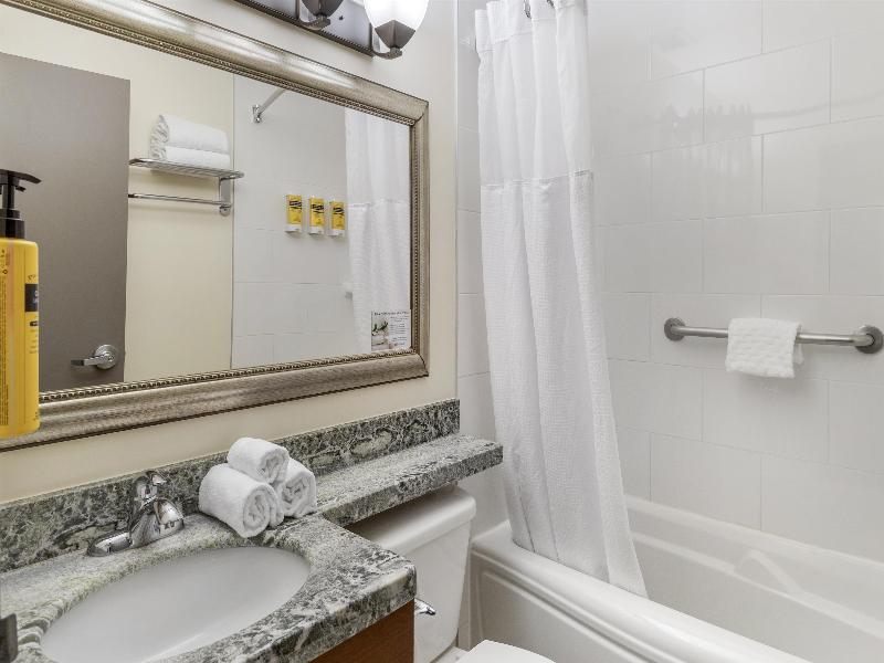 Best Western Chocolate Lake Hotel image