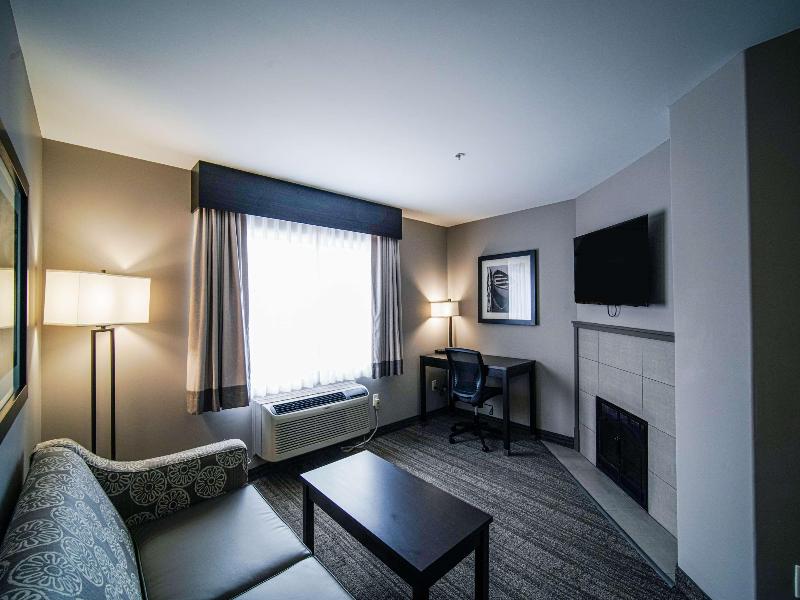 Best Western Chocolate Lake Hotel image