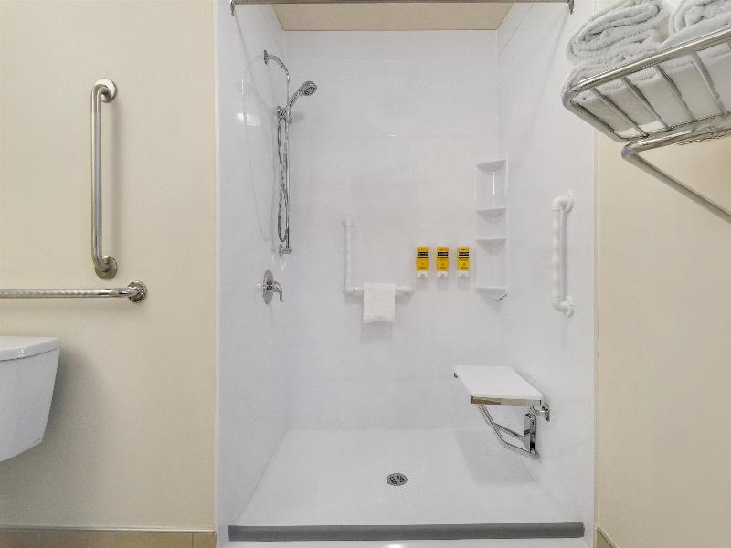 Best Western Chocolate Lake Hotel image