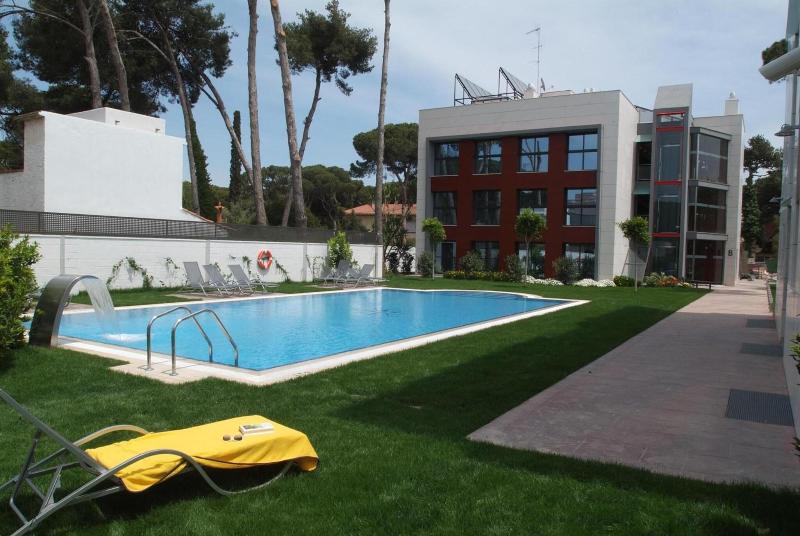 Royal Marina Gardens image