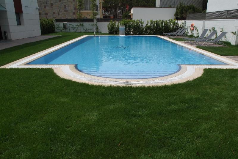 Royal Marina Gardens image