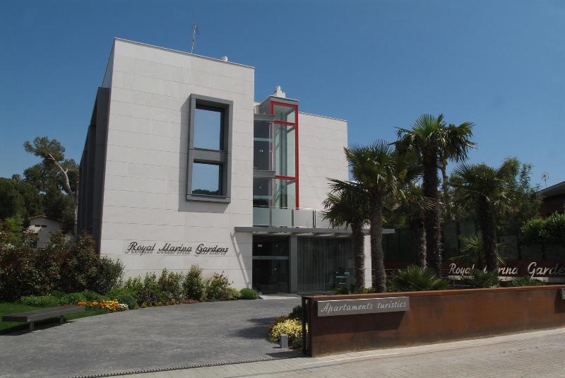 Royal Marina Gardens image
