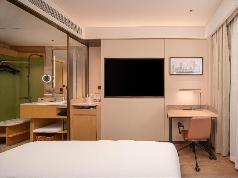 Hilton Garden Inn Beijing Liangma River image