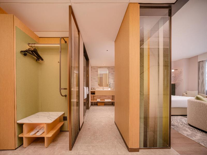Hilton Garden Inn Beijing Liangma River image