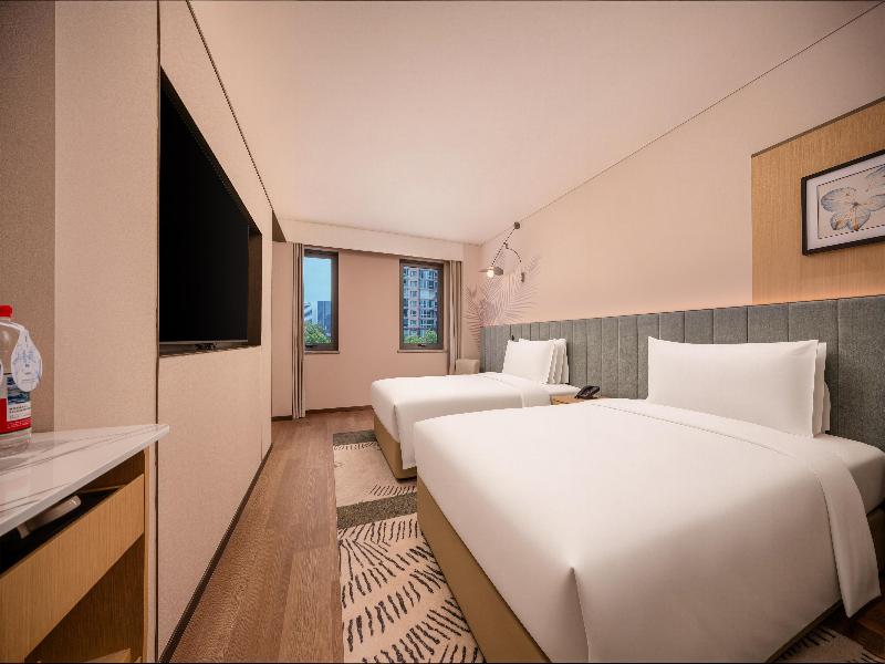 Hilton Garden Inn Beijing Liangma River image
