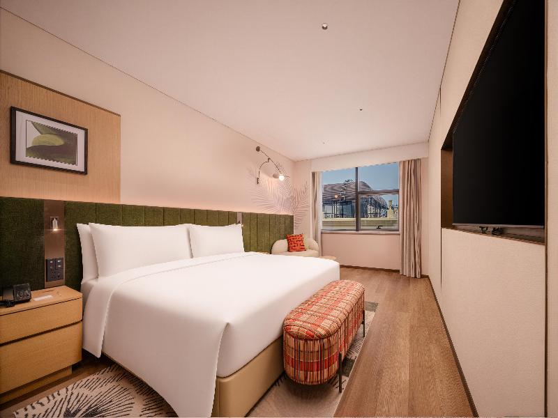 Hilton Garden Inn Beijing Liangma River image