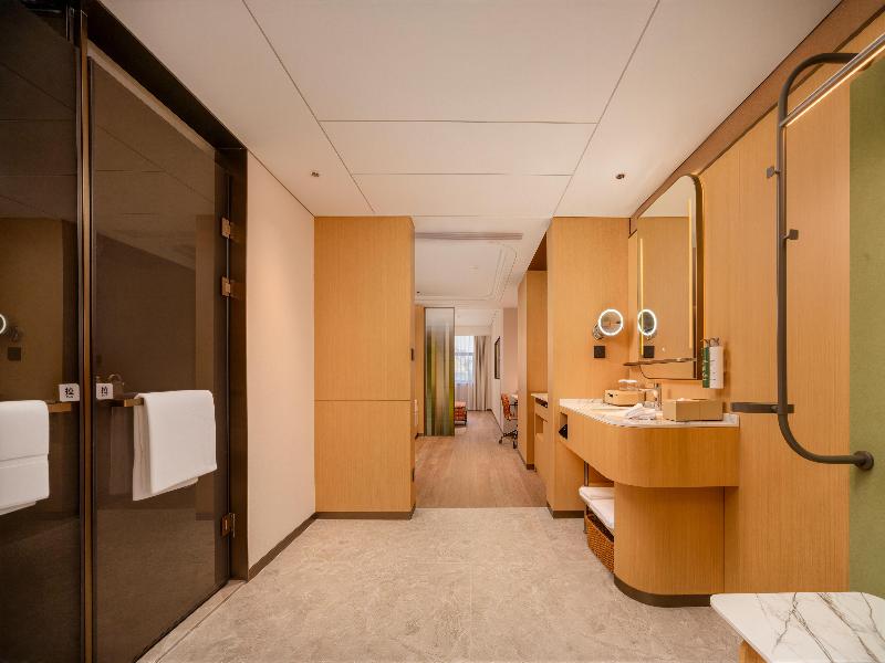 Hilton Garden Inn Beijing Liangma River image