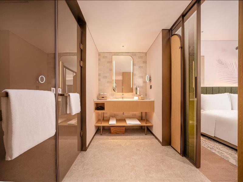 Hilton Garden Inn Beijing Liangma River image