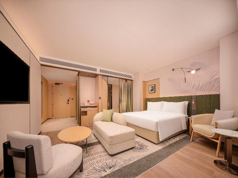 Hilton Garden Inn Beijing Liangma River image