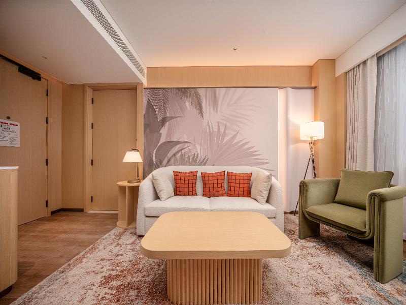 Hilton Garden Inn Beijing Liangma River image