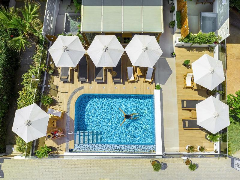 Calla Luxury Seafront Suites image