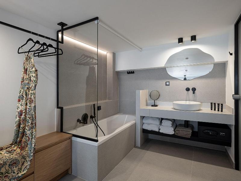 Calla Luxury Seafront Suites image