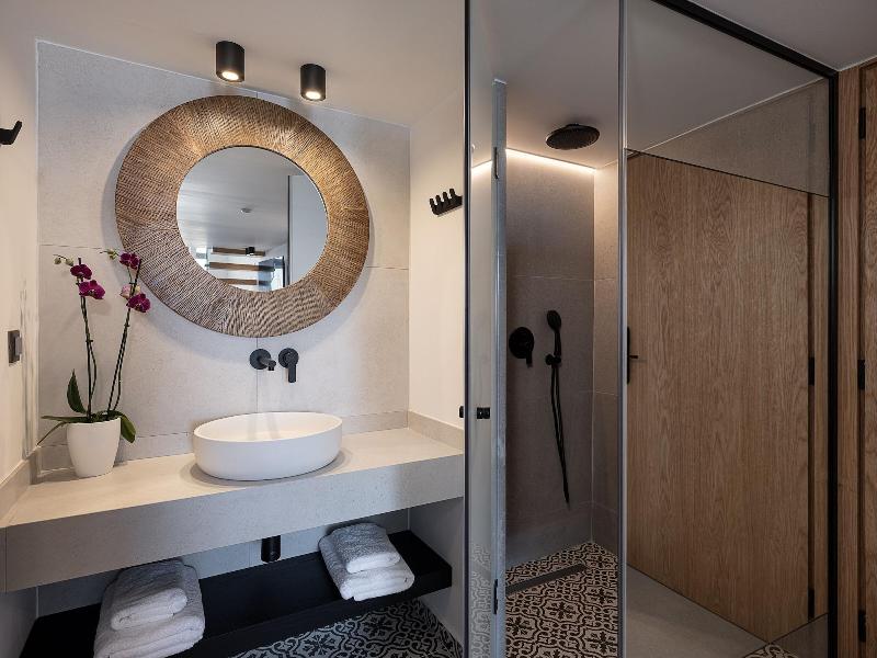 Calla Luxury Seafront Suites image