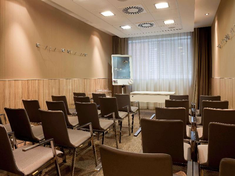 Novotel Liverpool Centre image
