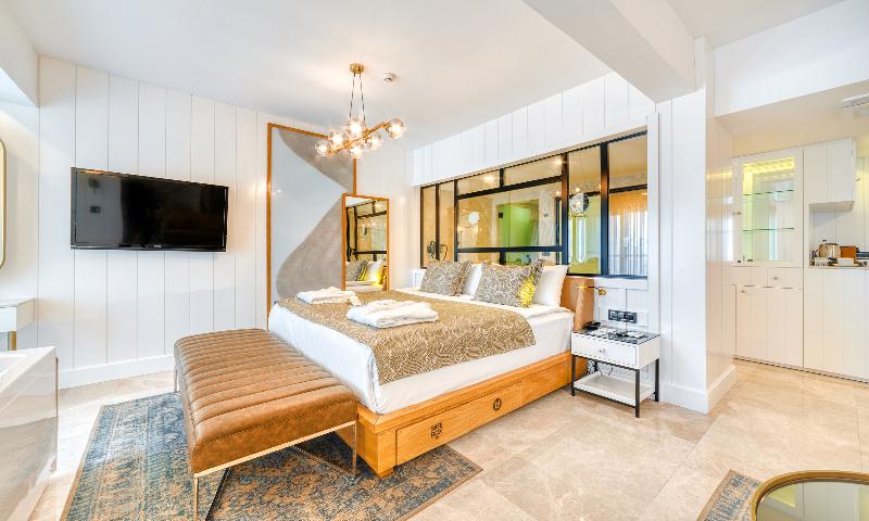 Numa Port Hotel image