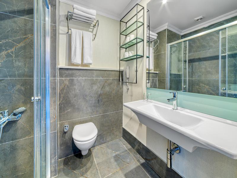Numa Port Hotel image