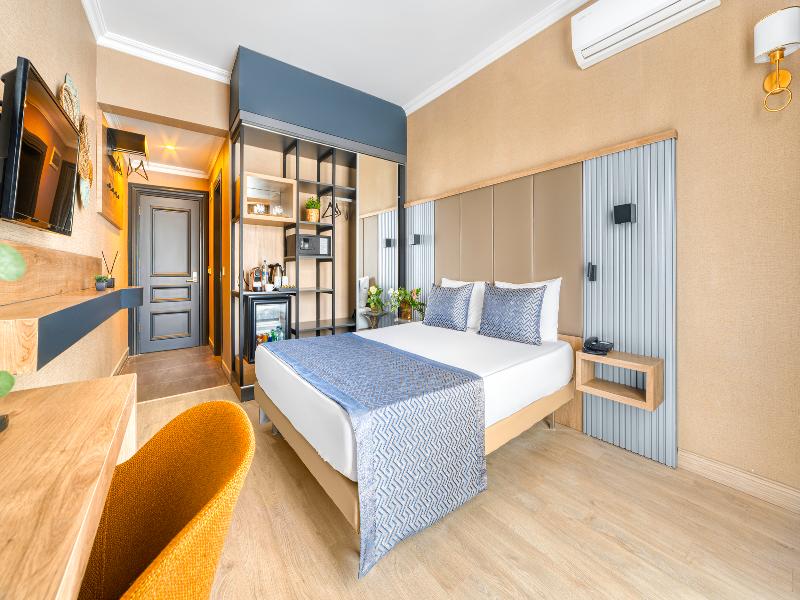 Numa Port Hotel image