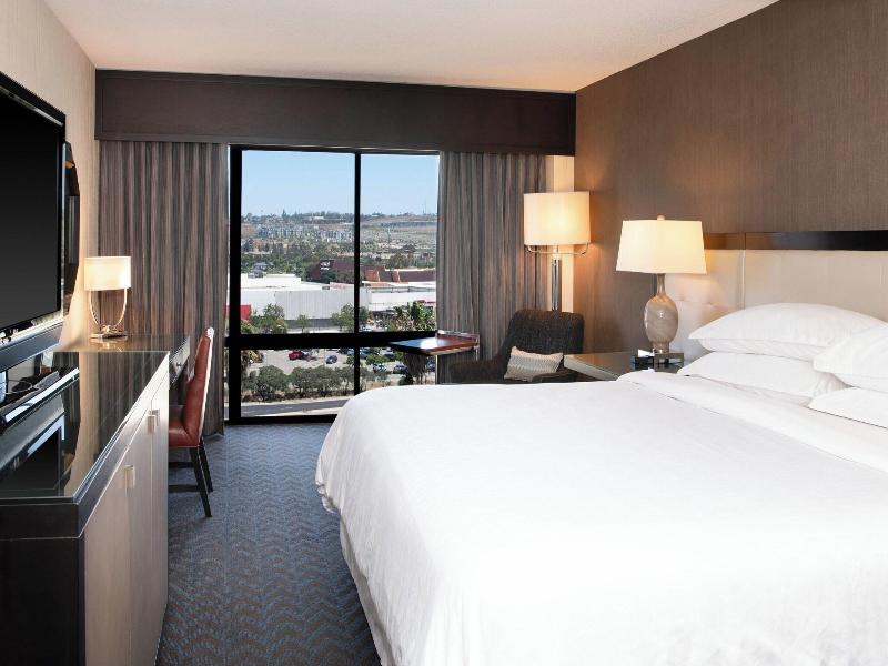 Sheraton San Diego Mission Valley image