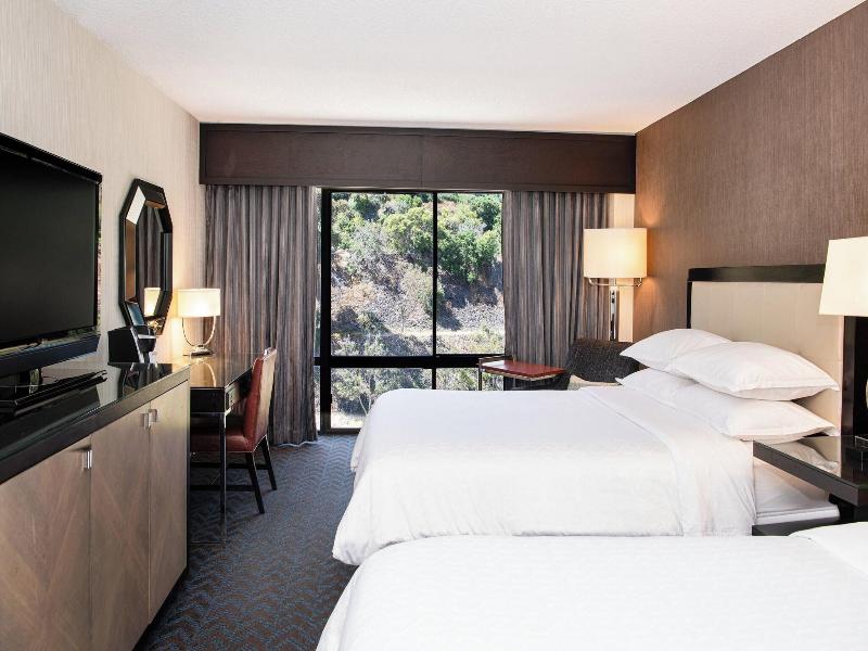 Sheraton San Diego Mission Valley image