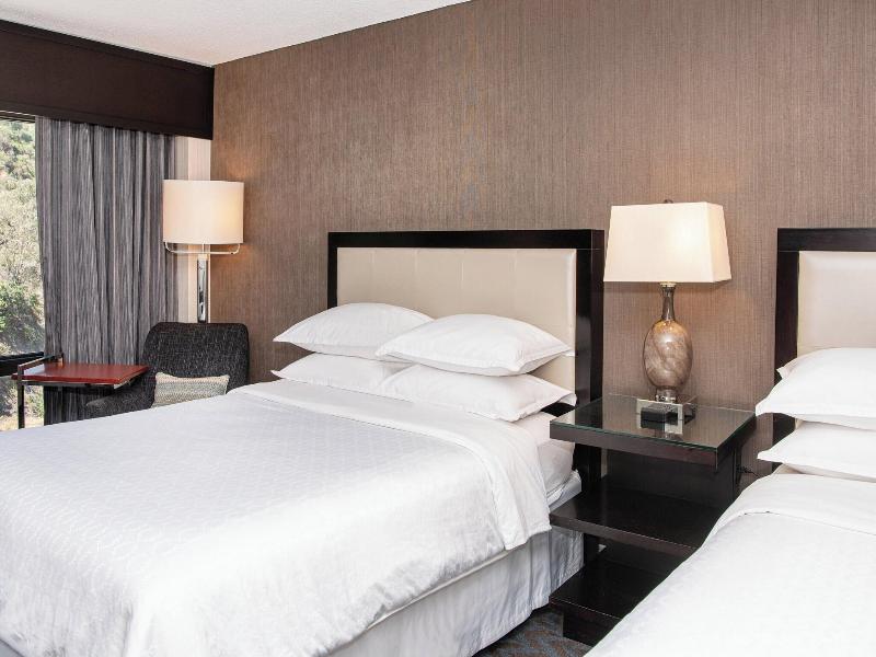 Sheraton San Diego Mission Valley image