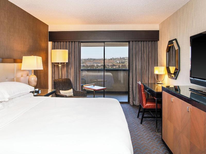 Sheraton San Diego Mission Valley image