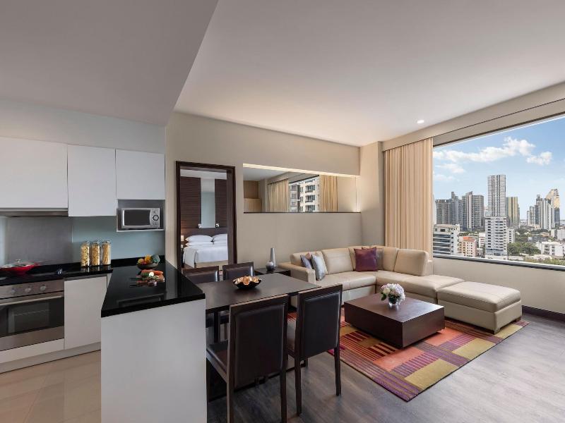 Sukhumvit Park, Bangkok - Marriott Executive Apt image