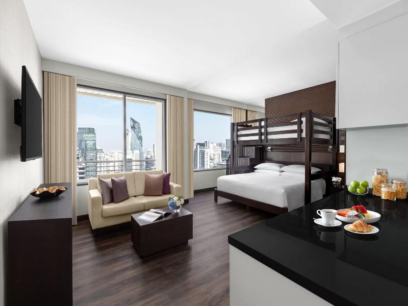 Sukhumvit Park, Bangkok - Marriott Executive Apt image