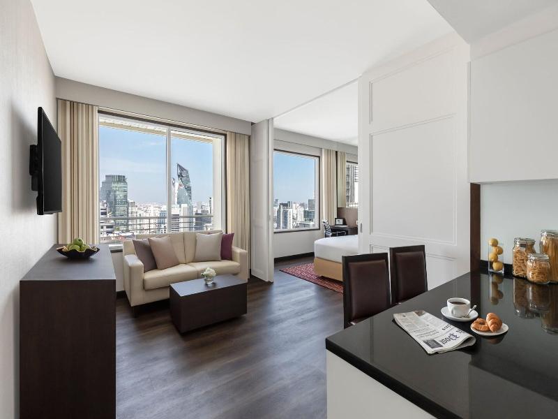 Sukhumvit Park, Bangkok - Marriott Executive Apt image