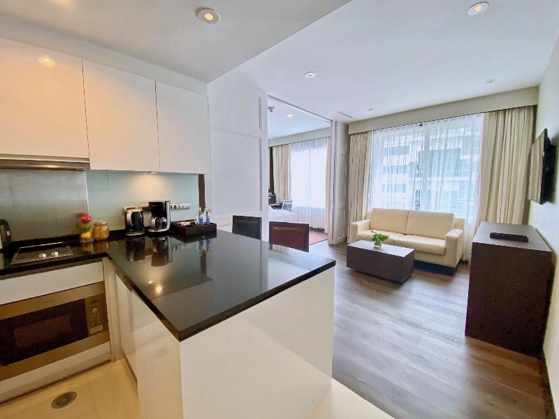 Sukhumvit Park, Bangkok - Marriott Executive Apt image